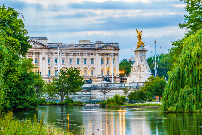 Photo of Buckingham Palace and gardens